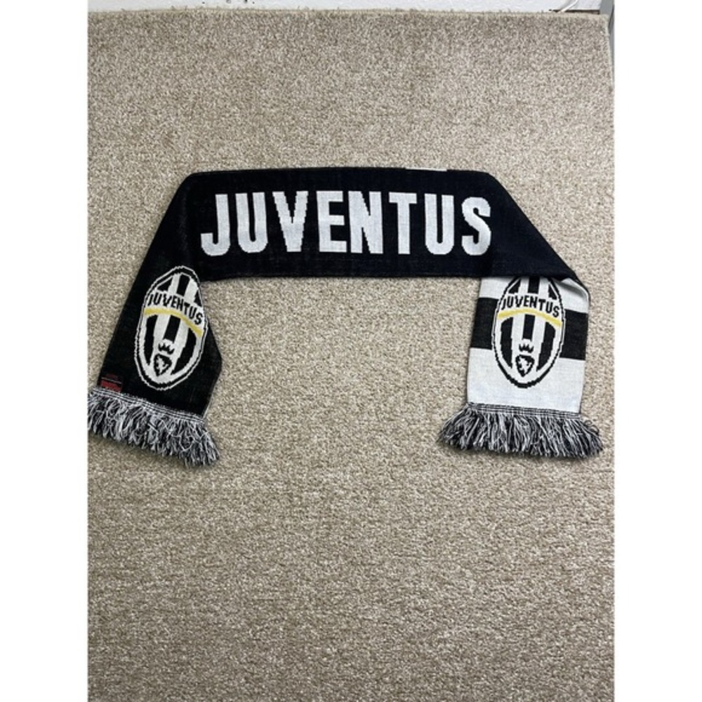 Juventus Football Scarf One Size‎ White Black